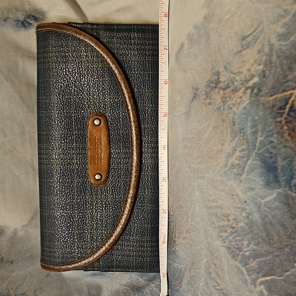 Esprit Wallet - Picture 9 of 10